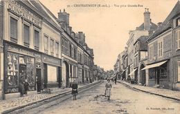 28-CHATEAUNEUF- VUE PRISE GRANDE RUE - Châteauneuf