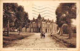 28-AUNEAU- BUREAU DE POSTES ET PLACE DU CHAMP DE FOIRE - Auneau