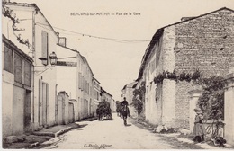 BEAUVAIS-SUR-MATHA     AVENUE DE LA GARE  MILITAIRES A CHEVAL - Matha