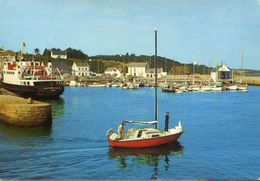 ILE DE GROIX  *** SORTIE D UN BATEAU DE PLAISANCE *** - Groix