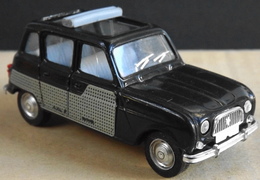VOITURE RENAULT 4L 1964 - N° 10 SOLIDO Made In France 1/43e - Parf. Etat - Solido