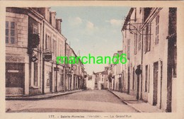 Vendée Sainte Hermine La Grand Rue Photographie Et Magasin Citroen Poste N°3737 éditeur Jehly Poupin N°177 - Sainte Hermine