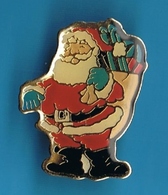 PIN'S //  ** LE PÈRE NOËL ** ET SA HOTTE ** - Christmas