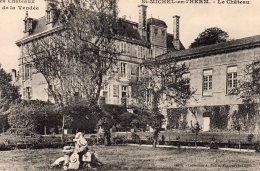 St Michel En L'Herm : Le Chateau - Saint Michel En L'Herm