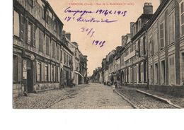 Cpa Verneuil Rue De La Madeleine Année 1915 - Verneuil-sur-Avre