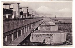 Den Oever - 3 Complexen Van Elk 5 Uitwateringssluizen - Den Oever (& Afsluitdijk)