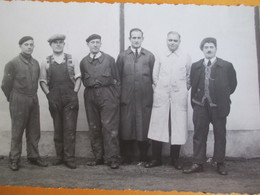 Photographie -Carte Postale / Groupe De Travailleurs / Vers 1930-1940                 PHOTN306 - Personnes Anonymes