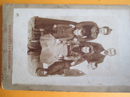 Photographie/ Groupe Familial/Personne Ne Sourit / Garcette Et Werquin / MAUBEUGE/ Vers 1880-1890        PHOTN316 - Old (before 1900)