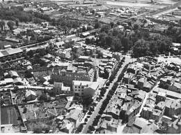 63 - ISSOIRE : Vue Aérienne Du Quartier De La Gare Poste Hotel De Ville - CPSM Dentelée N/B Grand Format - Puy De Dôme - Issoire