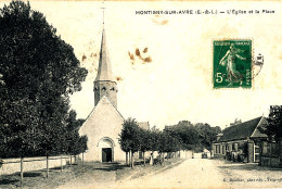 AJ 866 -  C P A -MONTIGNY SUR AVRE   (28)  L'EGLISE ET LA PLACE - Montigny-sur-Avre