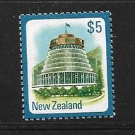 NOUVELLE-ZELANDE 1981 COURANT-PARLEMENT  YVERT  N°804  NEUF MNH** - Unused Stamps