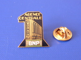 Pin's Banque BNP - Agence Centrale - 1 - Paris (HA32) - Banques