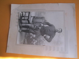 Grd Photographie Studio Montée Sur Carton /Militaire En Pied/Bandes Molletiéres/Pirou/Breteuil /Eure/Vers 1914  PHOTN341 - Oorlog, Militair
