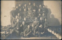 1919 Karacsony A Laktanyaban, Fotolap, Hatoldalon Pecsettel Jelzett, Ryba Geza Fenykepesz, 8x13 Cm. - Autres & Non Classés