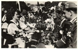 ** T2/T3 1938 Ipolysag, Sahy; Bevonulas, Honleanyok / Entry Of The Hungarian Troops, Compatriot Women (EK) - Unclassified
