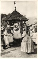 ** T1/T2 Menyecskek A Kutnal Kazar Es Oethalomnal, Nograd Megye / Hungarian Folklore From Nograd County, Kazar And Oetha - Zonder Classificatie