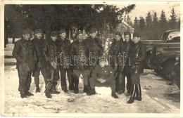 ** T2/T3 Gepkocsis Osztag Csoportkepe, Vezet?k B?rkabatban / WWII Hungarian Motorized Unit, Leaders In Leather Jackets.  - Unclassified