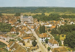 ESSOYES - TRES BELLE CARTE PHOTO D'UNE VUE GENERALE DU BOURG - - Essoyes