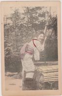 Asie,asia,japon,femme Japonaise Au Puit ,avec La Joie De Vivre - Tokyo