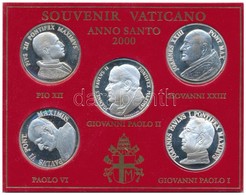 Vatikan 2000. 5db-os Papakat Abrazolo Eremszett, Tokban T:PP
Vatican 2000. 5pcs Of Commemorative Medallion Depicting Pop - Sin Clasificación