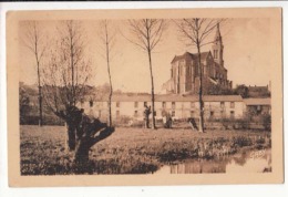 France 44 - Basse Indre - La Maison Des Anglais Et L'Eglise  :   Achat Immédiat - Basse-Indre