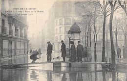 92-CLICHY- PLACE DE LA MAIRIE  ,  CRUE DE LA SEINE - Clichy