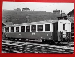 CP Train - Voiture AB 303 à Zweisimmen En 1975 - Photo JL Rochaix - N° 4.3 - Zweisimmen