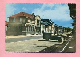 60 - OISE - SAINT / ST JUST EN CHAUSSEE Prés CLERMONT - RUE DE PARIS - RENAULT DAUPHINOISE - Saint Just En Chaussee