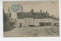 ARTENAY - La Place Du Marché - Artenay