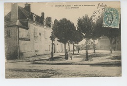 ARTENAY - La Place De La Gendarmerie Et Rue D'Orléans - Artenay