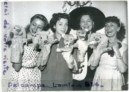 - Photo De Presse - Original - Maria RIQUELME, Marthe MERCADIER, Junie ASTOR, Annette POIVRE, 06-07-1952, TBE,scans. - Famous People