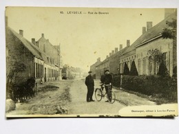 C.P.A. LEYSELE : Rue De Beveren, Animé, Vélo, En 1916 - Alveringem