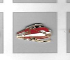 Pin's  SNCF, TGV  001  Rouge  Et  Blanc  Verso  318  K M / H  8-12-1972 - TGV