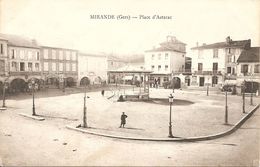 32  Gers  :  Mirande  Place D' Astarac    Réf 3988 - Mirande