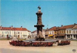 65-RABASTENS-DE-BIGORRE- LA PLACE CENTRALE ET LA FONTAINE DU JET D'EAU - Rabastens De Bigorre