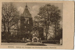 Moers  Schlob Mit Denkmal Der Kurfurstin Louise Henriette  Postes  Militair - Mörs