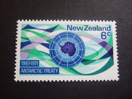 NEW ZEALAND 1971. MI 557  10TH ANNIVERSARY ANTARCTIC TREATY.  MNH **   (S13-NVT) - Antarctic Treaty