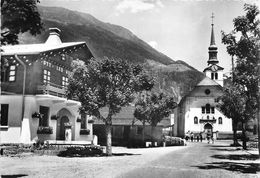 74-LES HOUCHES- LA POSTE ET L'EGLISE - Les Houches