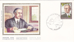 2027  PC  FDC Soie   Culture Personnalités Culturelles 7-11-1981 1410 Waterloo €1,5 - 1981-1990