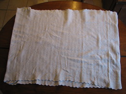 218 - Ouvrage En Coton Au Crochet Pouvant être Utlisé Pour Faire Une Jupe Ou Un Jupon - Kant En Stoffen