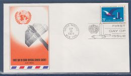 = Vol D'oiseau Et Siège De L'O.N.U. Enveloppe 1er Jour New-York 16.9.74 N°PA21 Poste Aérienne Série Courante - FDC