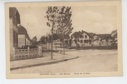 TAVAUX - Cité Solvay - Place De La Paix - Tavaux