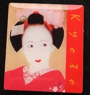 VISAGE D'UNE GEISHA - GEIKO - KYOTO - JAPAN - JAPON -                     (ROSE) - Personaggi Celebri