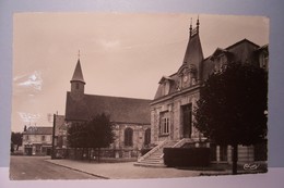 MAURECOURT    -   La  Mairie  - ( Pas De Reflet Sur L'original ) - Maurecourt