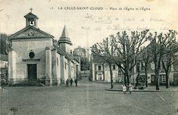 La Celle Saint Cloud Place De L'eglise Et L'eglise Ciruclee En 1916 - La Celle Saint Cloud