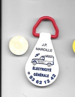 ' Jeton De Caddie  Porte - Clés  Plastique  J.P.  MARCILLE, Electricité  Générale Avec Une Voiture RENAULT ? - Trolley Token/Shopping Trolley Chip