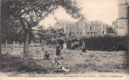 EURE  27  BEAUMESNIL  LE REPOS POUR LES JEUNES  PARISIENNES -  LA MAISON VUE DES PRAIRIES - Beaumesnil