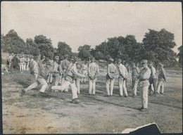 Cca 1914 A 32-es újoncok Játéka. Müllner Jelzett Fotó, Kis Hibával - Sonstige & Ohne Zuordnung