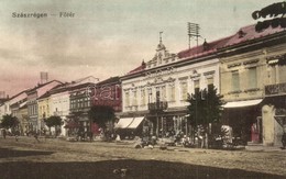 * T2 Szászrégen, Reghin; F? Tér Utcai árusokkal, Royal Kávéház / Main Square With Street Vendors, Cafe - Unclassified