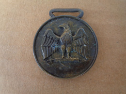 MEDAGLIA MILITARE - MEDAGLIA AL MERITO DI GUERRA - ERA FASCISTA - LEGGI - Italy